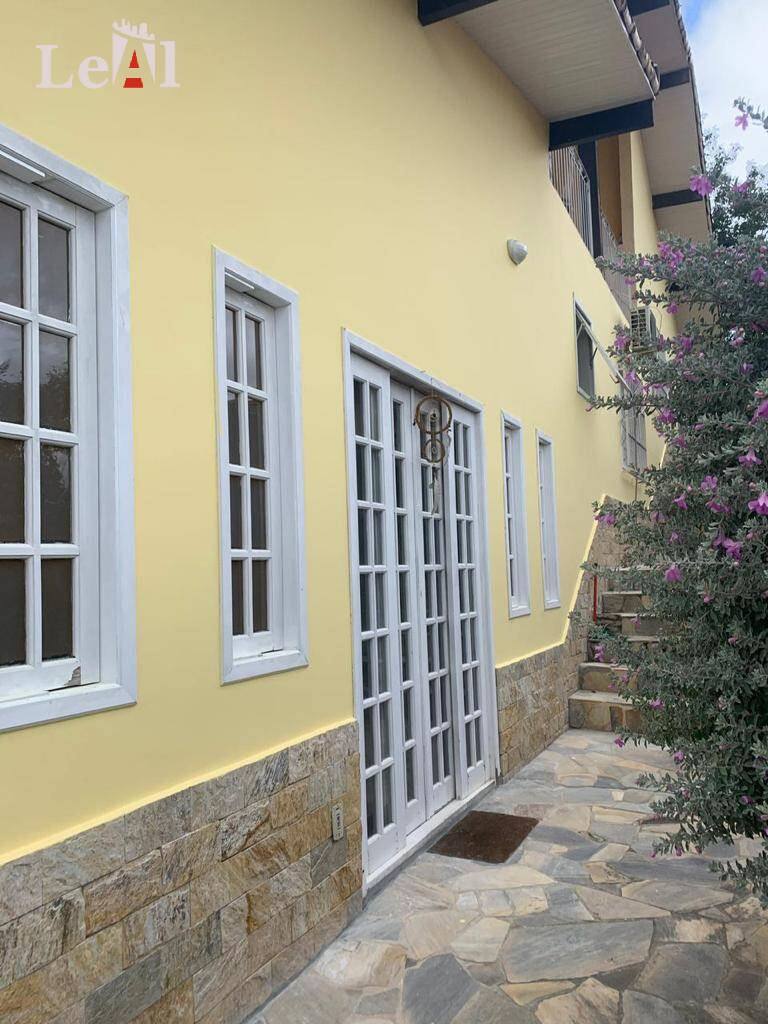 Casa à venda com 4 quartos, 364m² - Foto 18