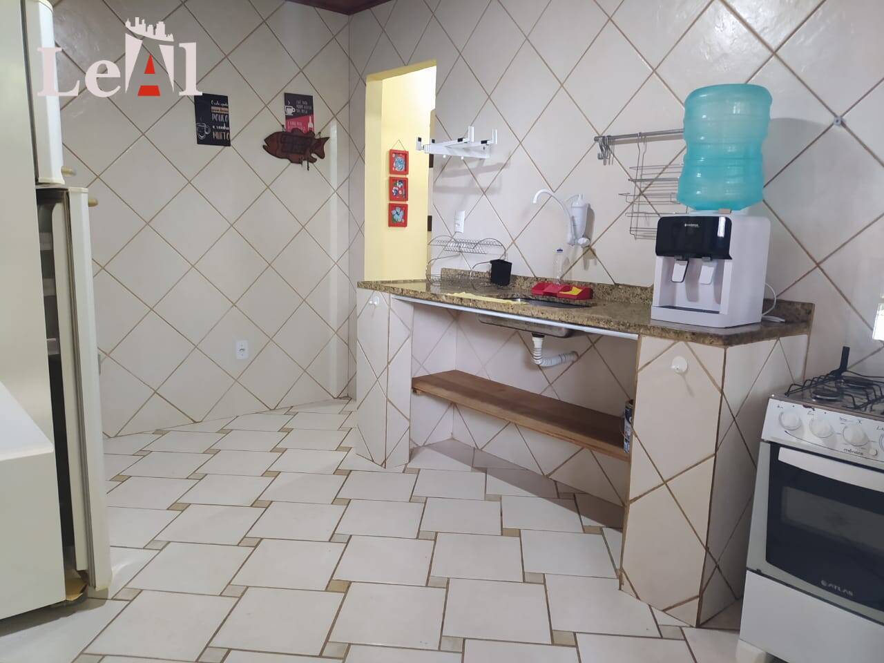 Casa à venda com 2 quartos, 200m² - Foto 4