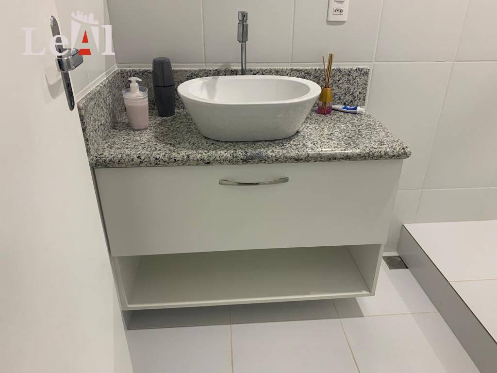 Casa à venda com 4 quartos, 302m² - Foto 6