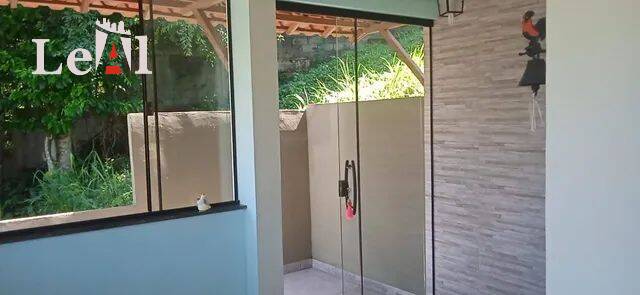 Casa à venda com 2 quartos, 180m² - Foto 3