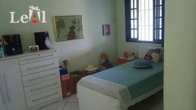 Casa à venda com 2 quartos, 180m² - Foto 14