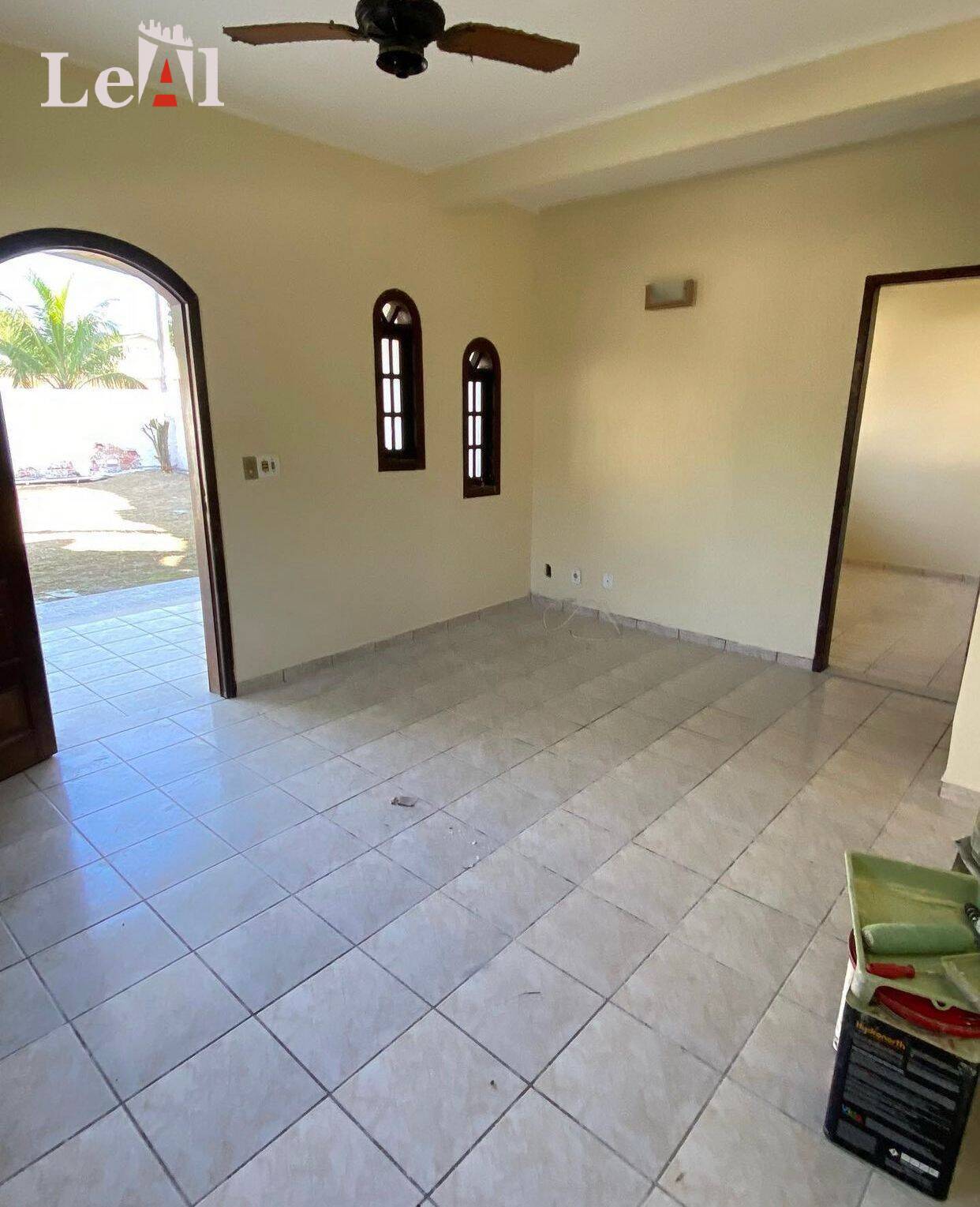 Casa à venda com 3 quartos, 90m² - Foto 4