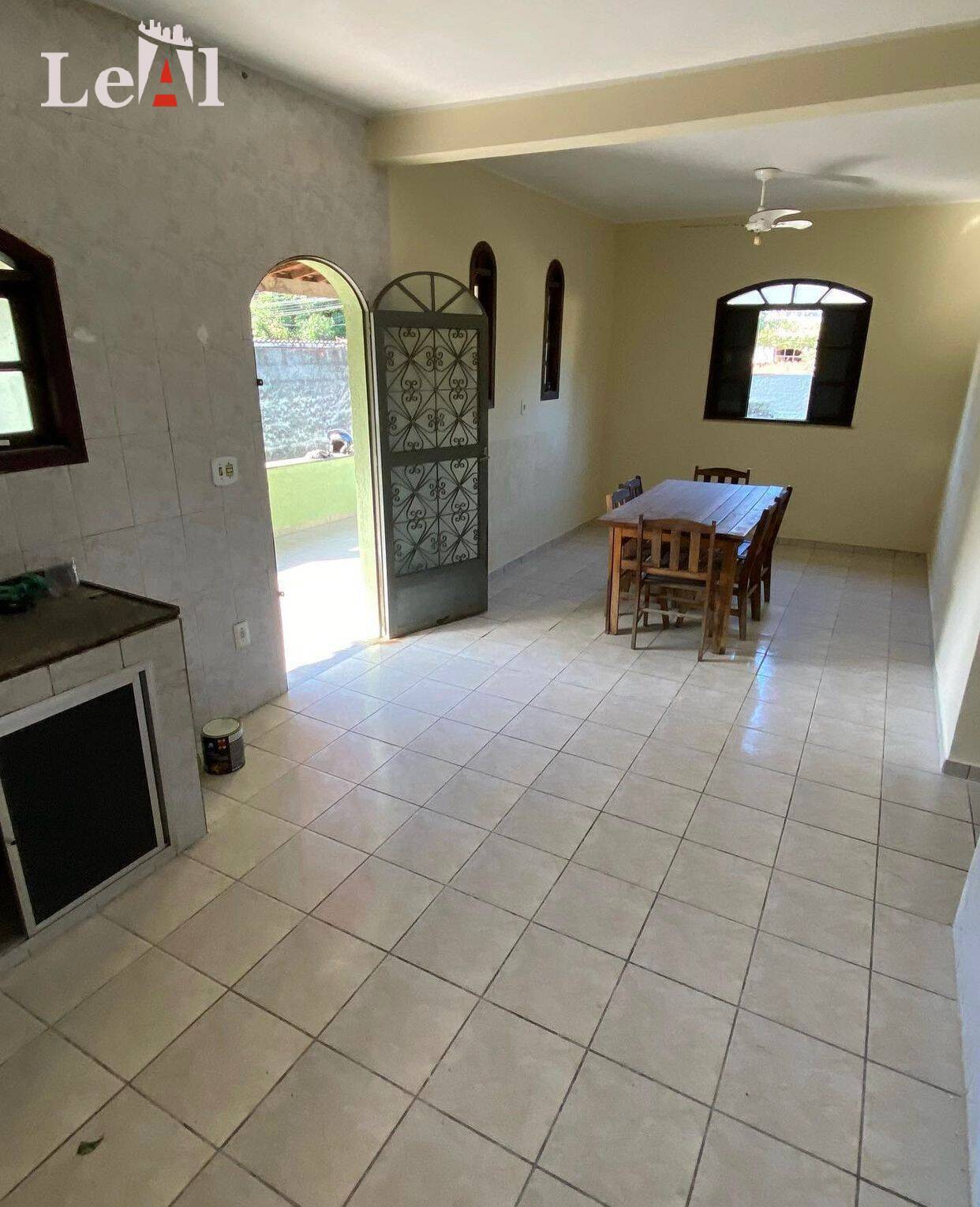 Casa à venda com 3 quartos, 90m² - Foto 14