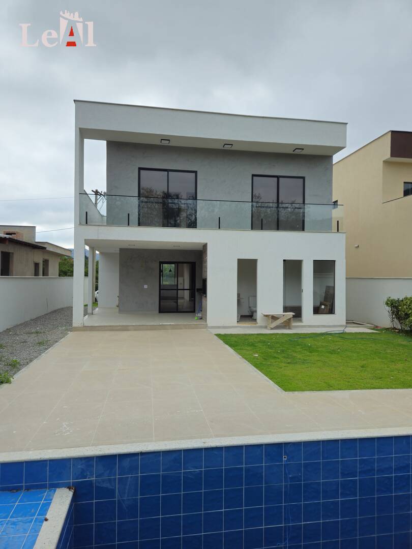 Casa, 4 quartos, 208 m² - Foto 1