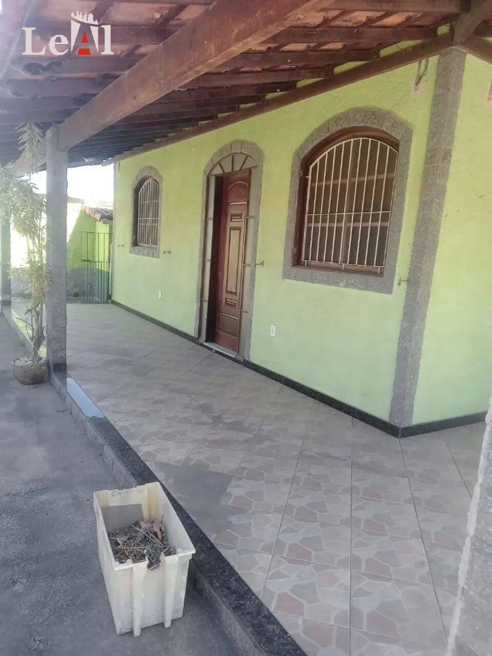 Casa à venda com 3 quartos, 190m² - Foto 1