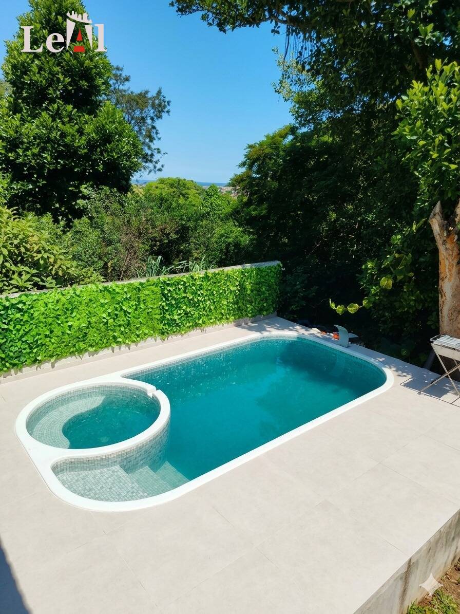 Casa, 4 quartos, 200 m² - Foto 1